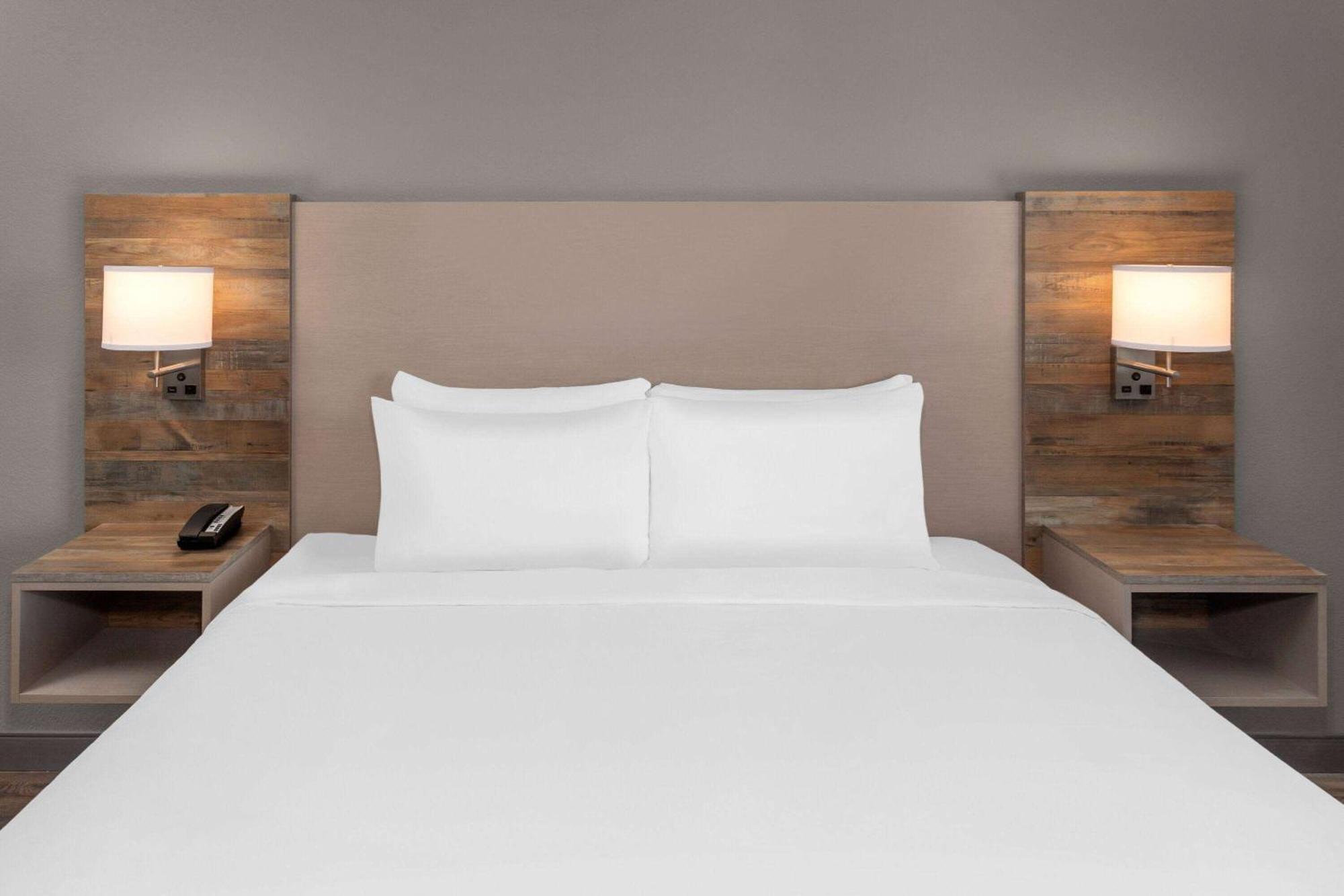 Links Bos Landen Hotel & Spa Of Pella, Trademark By Wyndham المظهر الخارجي الصورة