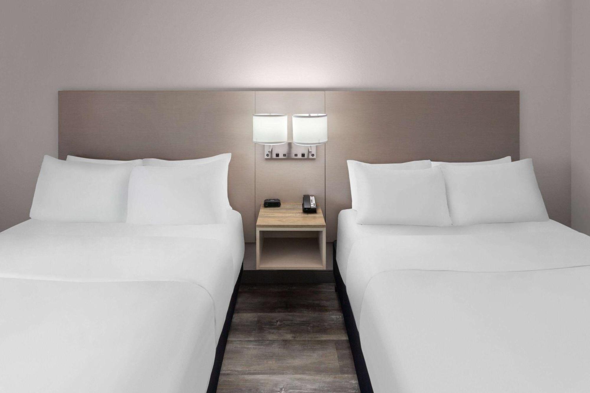 Links Bos Landen Hotel & Spa Of Pella, Trademark By Wyndham المظهر الخارجي الصورة