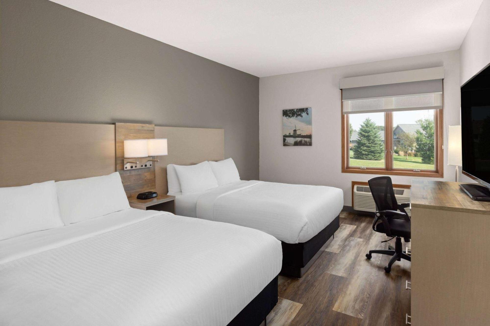 Links Bos Landen Hotel & Spa Of Pella, Trademark By Wyndham المظهر الخارجي الصورة